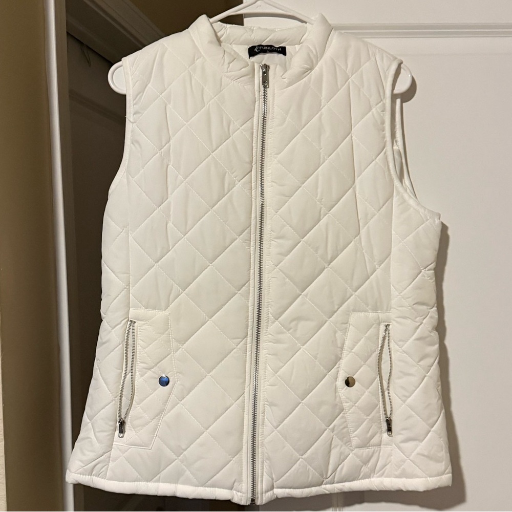 Women's White Quilted Vest
